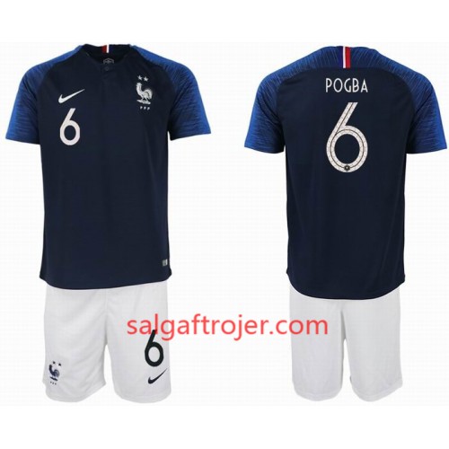 Frankrig Fodboldtrøjer POGBA 6 2 star Børn Hjemmebanesæt VM 2018 Frankrig Fodboldtrøjer POGBA 6 2 star Børn Hjemmebanesæt VM 2018